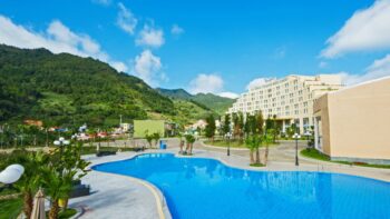 Mường Thanh Holiday Mộc Châu - Hồ Bơi