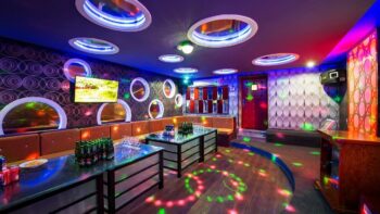 Muong-Thanh-Holiday-Mui-Ne-Karaoke