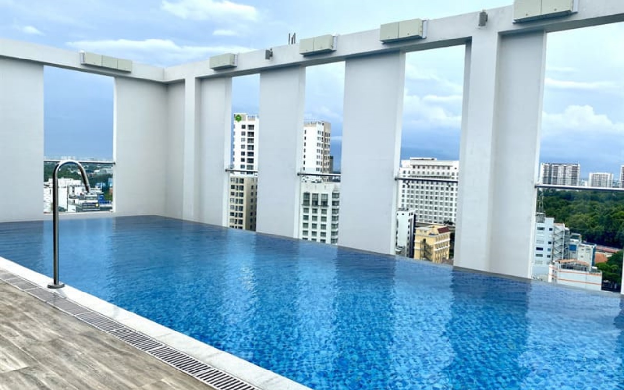 Mường Thanh Luxury Sài Gòn - Hồ bơi Mường Thanh Luxury Sài Gòn - Hồ bơi