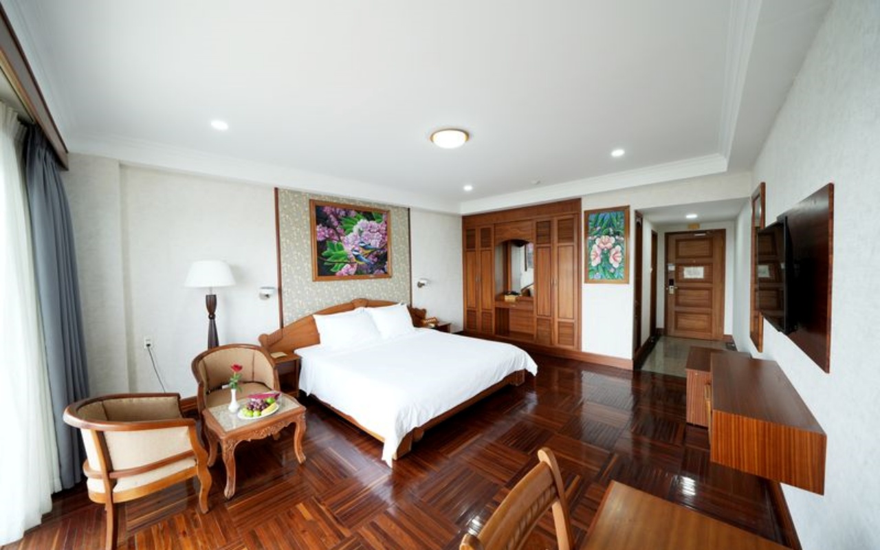 Khách sạn Mường Thanh Grand Gia Lai - Deluxe King Khách sạn Mường Thanh Grand Gia Lai - Deluxe King
