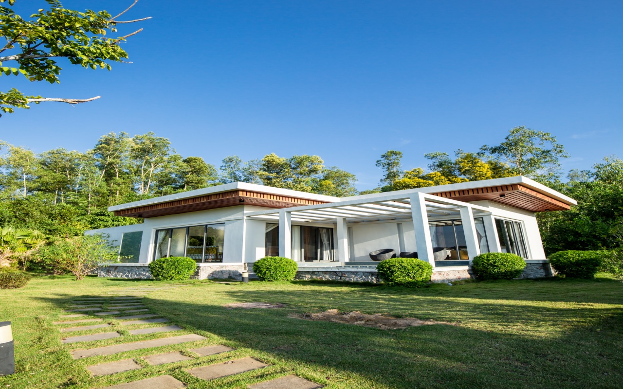 Khách sạn Mường Thanh Luxury Diễn Lâm - Royal Villa Khách sạn Mường Thanh Luxury Diễn Lâm - Royal Villa