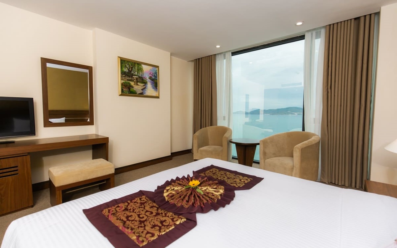 Khách sạn Mường Thanh Grand Nha Trang - Deluxe King Hướng Biển Khách sạn Mường Thanh Grand Nha Trang - Deluxe King Hướng Biển